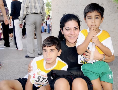 20112012 EMILIO,  Laura y Valente.