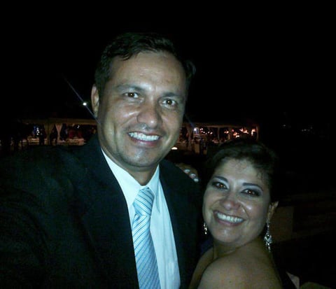 Maru y Sergio celebrando 16 años de casados