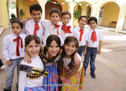21112012 DIEGO , José Pablo, Daniel, Alexis, Diego Omar, Esteban, Jocelyn, Jéssica y Marijose.