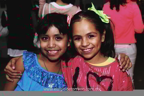 30112012 KARLA  y Mariane.