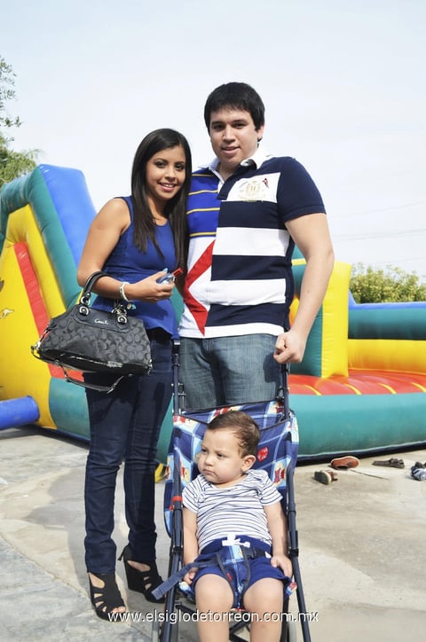 28112012 EN RECEPCIÃ³N BAUTISMAL.  Jorge, Pamela y Santi.