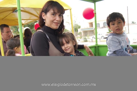 21112012 DIANA , Leonardo y Lupita.
