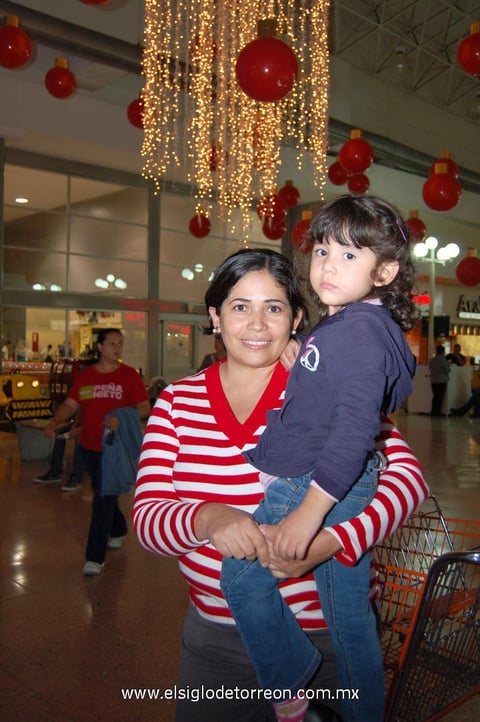 22112012 GABY  y Hannia.