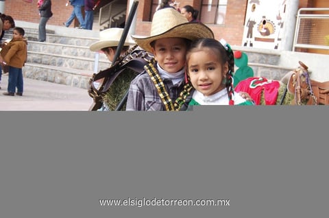 24112012 FESTEJO ESCOLAR.  Emilio y Diana.