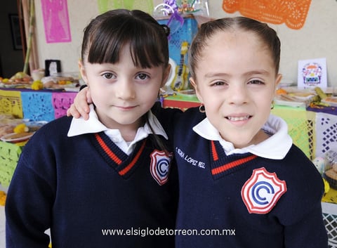 16112012 Altar de muertos PequeÃ±os aprenden sobre esta mexicana tradiciÃ³n Regina LÃ³pez y Paula JuÃ¡rez. Daniela, RaÃºl, Constanza y Lissandro. Alumnos de preescolar orgullosos de su altar en honor a Francisco Gabilondo Soler. Roberto Castillo, Argelia TerÃ¡n y ElÃ­as Salazar.