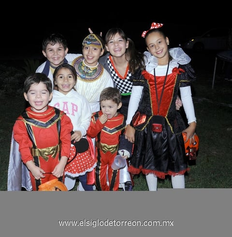 16112012 Ricky, Renata, Pau, Luly, Roger, Vale y AndrÃ©s. Natalia y Paulina. Valentina, AngÃ©lica y Renata. Ã“scar, Oscarito y Cristina.