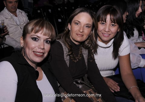 22112012 GERA , Adriana y Olguita.