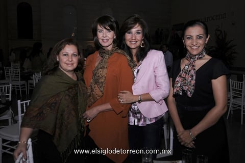 24112012 MYRNA , Gaby, Mónica y Renata.