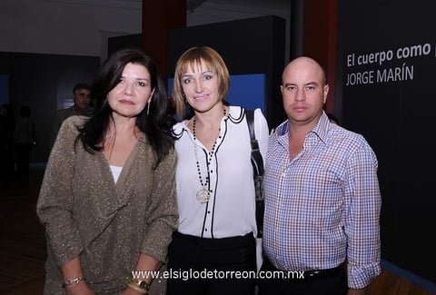 24112012 LOURDES , Valeria y Federico.
