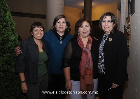 28112012 ANA LUISA , Clelia, María Elena y Lupita.