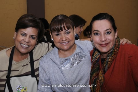 28112012 LUZMA , Lety y Cristy.