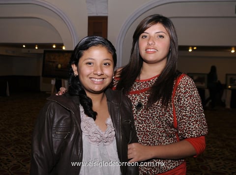 25112012 NICO  y Pilar.
