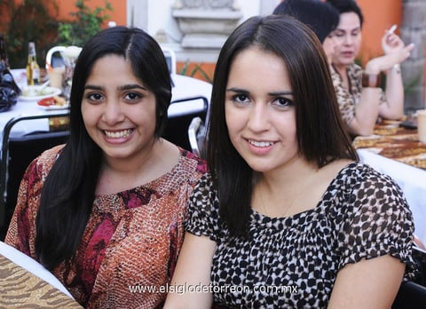 25112012 COMIDA DE CUMPLE.  Sonia y Sofí­a.