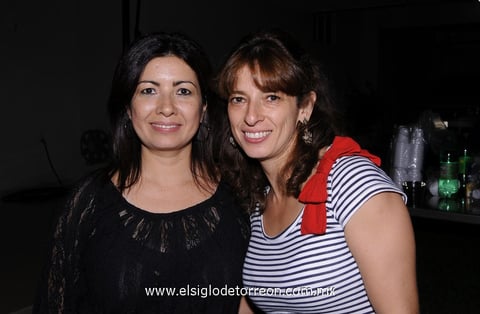21112012 EN UNA RECEPCIóN.  Paty y Vicky.