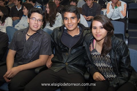 26112012 FERNANDO , Gerardo y Azucena.