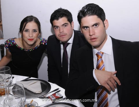 26112012 EN RECEPCIóN NUPCIAL.  Astrid Algara, Alejandro Cepeda y Fernando Alonso.