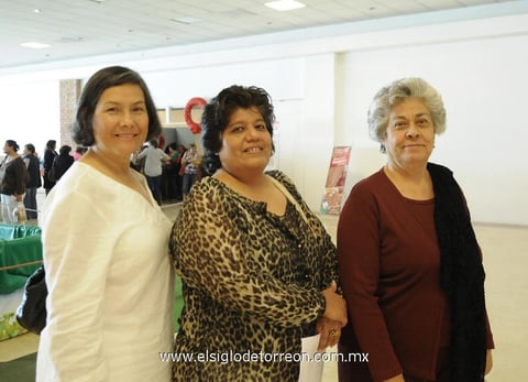 25112012 CLASES DE COCINA.  Yolanda Montes, Guadalupe Esquivel y Celia Juárez de Cortéz.