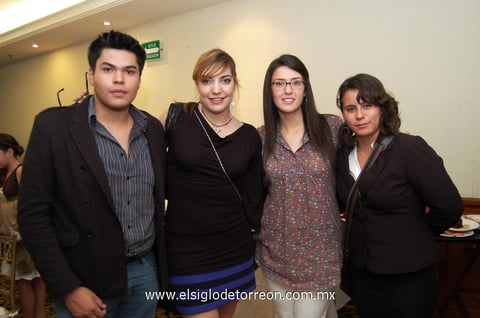 25112012 RICARDO , Ximena, Maleny y Vero.