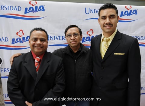 30112012 CONCLUYEN SUS ESTUDIOS.  Sergio, Fernando y Sandro.