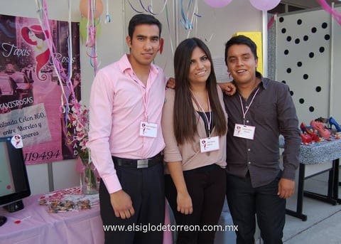 28112012 FERIA EMPRENDEDOR.   Pedro Rodrí­guez, Abril Espino y Daniel Núñez