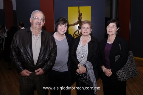26112012 EN EXPOSICIóN ESCULTóRICA.  Alejandro Gidi, Marilú de Gidi, Martha de Pérez y Alma Rosa de Campos.