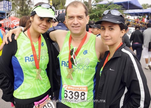 16112012 Arturo, Paty, Arturo y Nelda.  Nora, RubÃ©n y Maribel.
