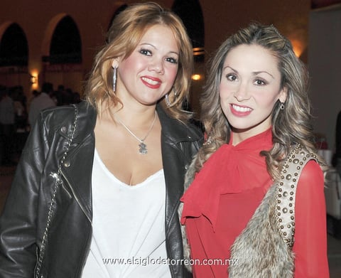 16112012 Karen Sarmiento y Juan Flores.  Noche con Arjona Disfrutan laguneros el concierto Ileana y Sandy.  Anilù y Sandra.  Gracia y Dany.