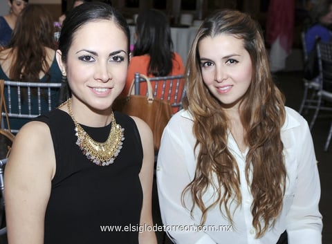 16112012 Dora recibiÃ³ alegre fiesta prenupcial.  Por casarse MarÃ­a JosÃ© y Brenda.  Martha y Norma.