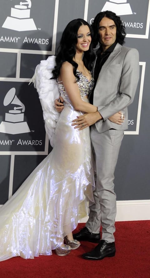 17 de julio. A seis meses de haber tomado la iniciativa, lo lograron, Katy Perry y Ru-ssell Brand obtuvieron el divorcio.