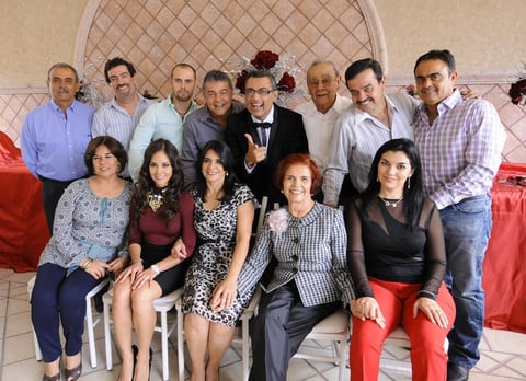 30112012 Melissa Galindo Garza y Alexandre Bouscal Galindo.  Jorge y Ana Laura.  Gerardo Galindo festejó 50 años de vida con fenomenal festejo.  ¡Felices 50! Gerardo Galindo festeja en grande El cumpleañero rodeado de sus papás, hermanos y familiares.