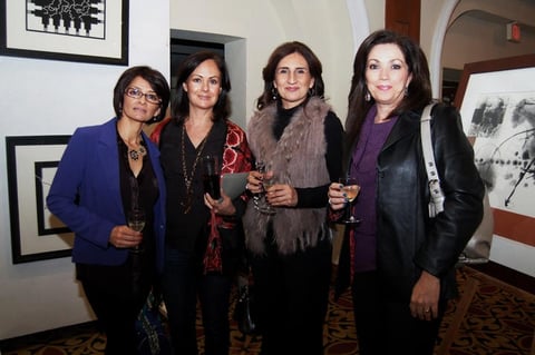 30112012 Anabel, Titis, MÃ³nica, Luzma y Lupita. ExposiciÃ³n y subasta de arte Sociedad lagunera colabora para una noble causa Naima y Katia. Pilar y Maru. Estela, Laura, MarÃ­a del Mar y Betty.