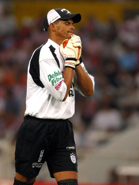 El jugador nacido en Ginebra, fue uno de los preferidos de la hinchada de los Tuzos y un referente para cada extranjero que se incorporaba al club.
