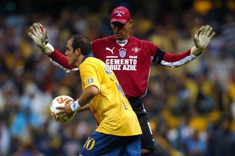 Miguel Calero mantuvó una fuerte rivalidad con el ex americanista Cuauhtémoc Blanco.