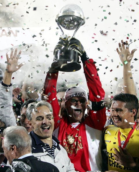 Calero fue campeón con Pachuca en los Torneos. Invierno 2001, Apertura 2003, Clausura 2006 y 2007, tras derrotar a Tigres de la UANL (en dos ocasiones), San Luis y América.