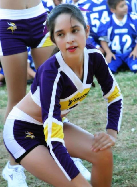 Paola Villalobos Olmos presentacion de Vikings Cheer