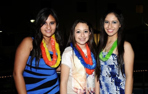 04122012 SCARLETT  Gaytán, Érika Andrea y Rebeca Solórzano.