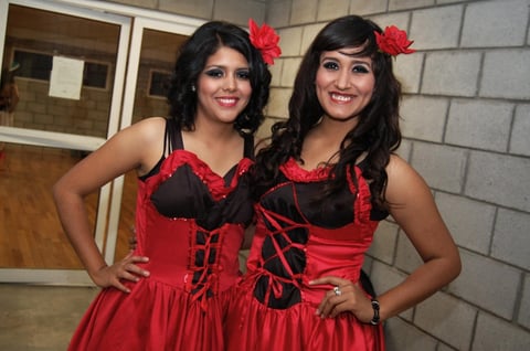 02122012 PRISCILA y Karina.
