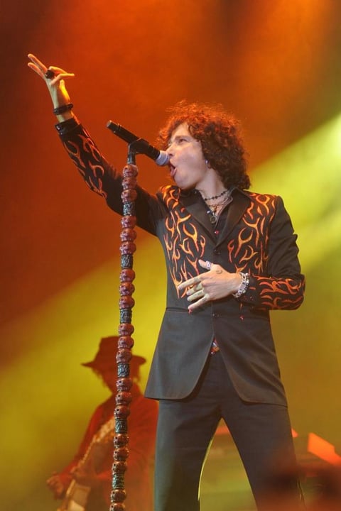 25 de septiembre.Bunbury |  El cantante y guitarrista Enrique Bunbury hizo vibrar a miles de seguidores que no pararon un solo momento de cantar cada tema que él interpretaba para todos los laguneros. Lo que se vivió fue una cita bohemia donde Bunbury hizo recordar tanto las heridas de amor como los momentos felices.