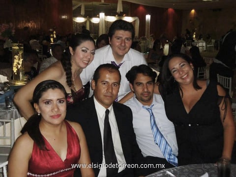 05122012 EN RECEPCIÓN.  Mónica, Hannibal, Luly, ToÃ±o, Edel y Oly.
