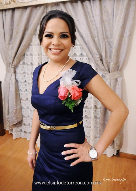 08122012 RADIANTE  Lucía  Anaís Soto Silva en su fiesta de despedida de soltera.- Érick Sotomayor Fotografía