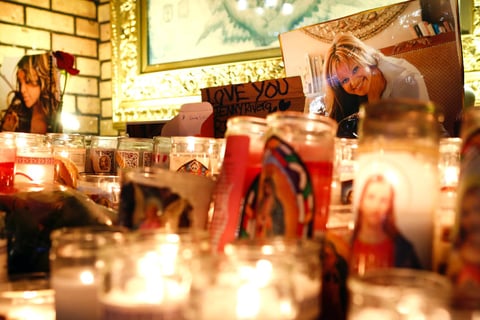 En Estados Unidos admiradores también han organizado la celebración de una vigilia en su honor.