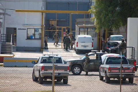 17 de septiembre. Fuga | 132 reos escaparon del Centro de Reinserción Social (Cereso) de Piedras Negras a través de un túnel, lo que desató un operativo militar y policiaco en la ciudad fronteriza.