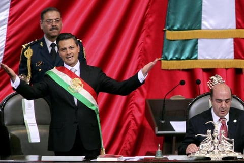 1 de diciembre. Presidente |  Enrique Peña Nieto rindió protesta como presidente de los Estados Unidos Mexicanos, en sesión de Congreso General, para el periodo 2012-2018.