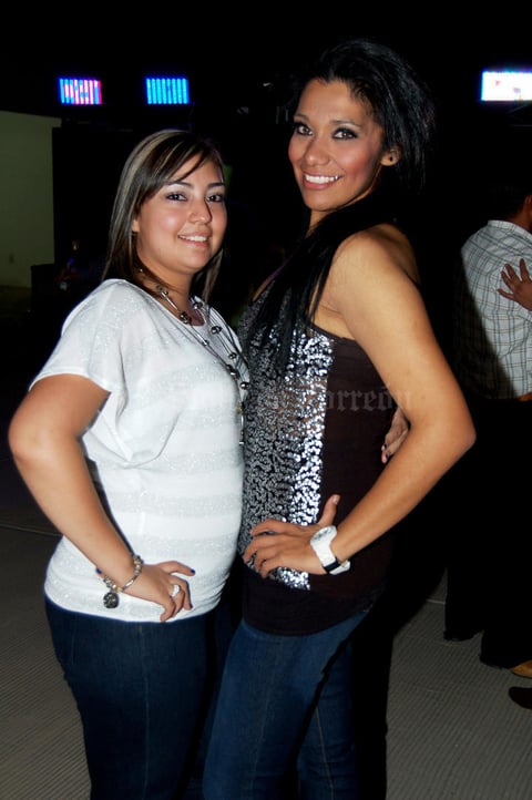 18122012 POSADA.  Isis y Rosy.
