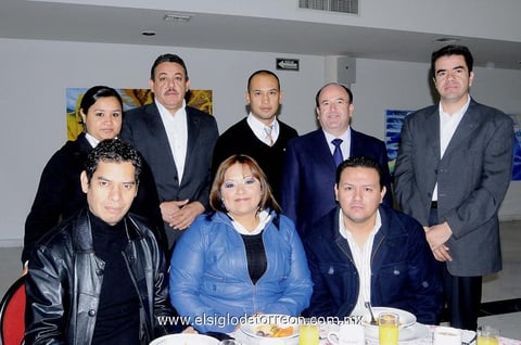 23122012 ALICIA,  Gregorio, Omar, Rector Luis Arturo, Guillermo, Carlos, Marala y Alejandro.