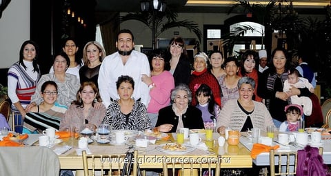 23122012 LOS ASISTENTES  disfrutaron del evento.
