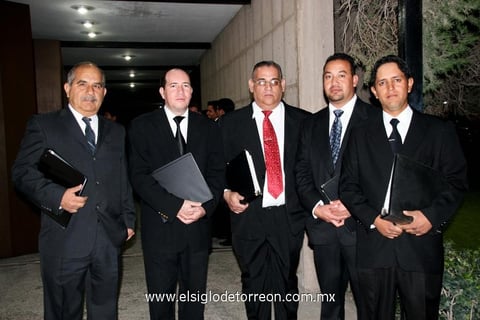 23122012 CORAL PALESTINA.  Santiago Marí­nez, Alberto Dí­az, Germán Mendoza, Rogelio Castañeda y Uriel Guerra.