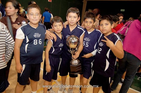 23122012 HUMBERTO , Eduardo, Daniel, Adrián y Hassan.