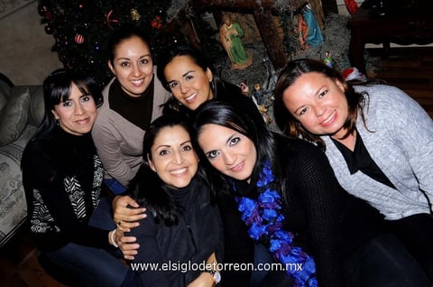 26122012 SUSY,  Yazmí­n, Nadia, Elizabeth, Lidia y Silvia.