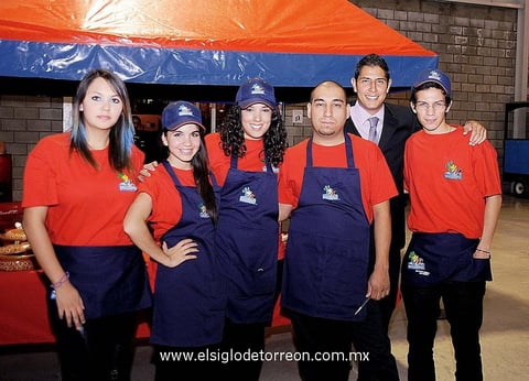 24122012 ELIZABETH , Kristal, Sofía, Eder, Gerardo y Rubén.